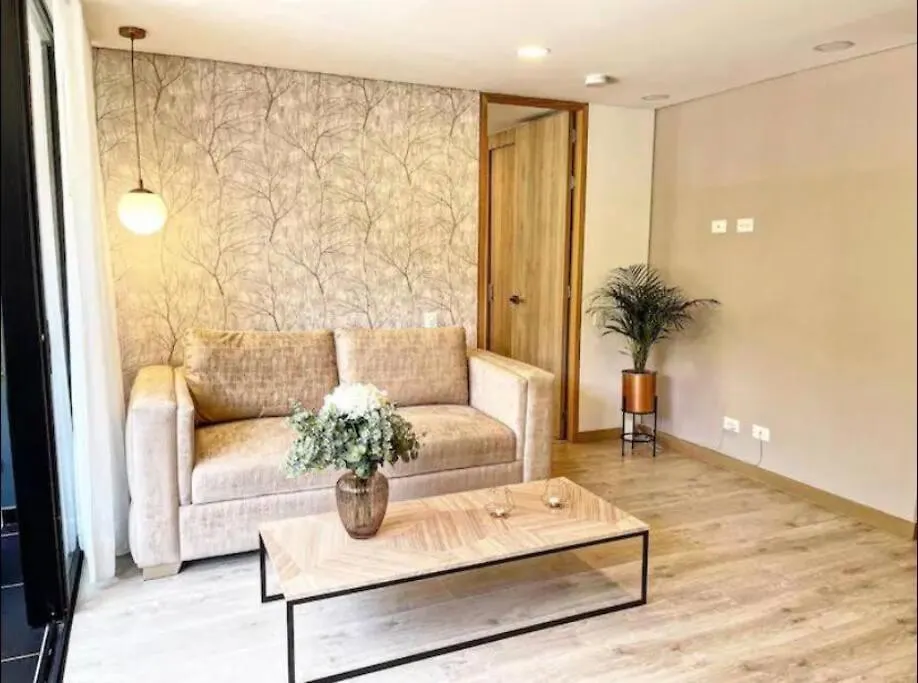 Apartment Remotecasa - El Poblado, 2 Bedrooms+Office Medellin