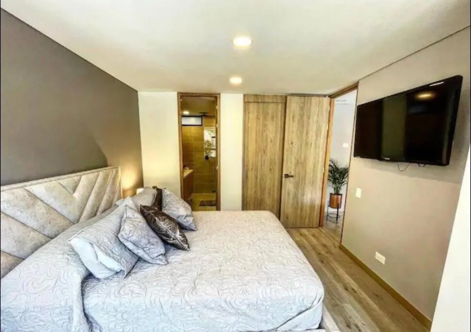 Remotecasa - El Poblado, 2 Bedrooms+Office Medellin 0*,