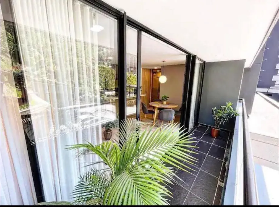 Remotecasa - El Poblado, 2 Bedrooms+Office Medellin Apartment